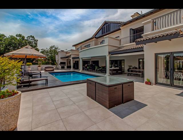 6 BEDROOM HOUSE FOR SALE IN DAINFERN VALLEY ESTATE